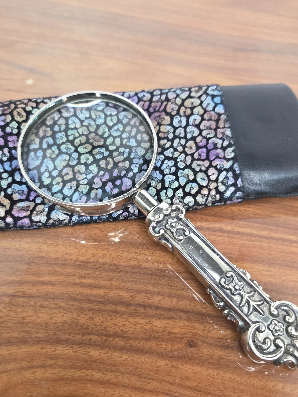 Vintage-Style Silver Handled Magnifying Glass With Art Nouveau Pattern